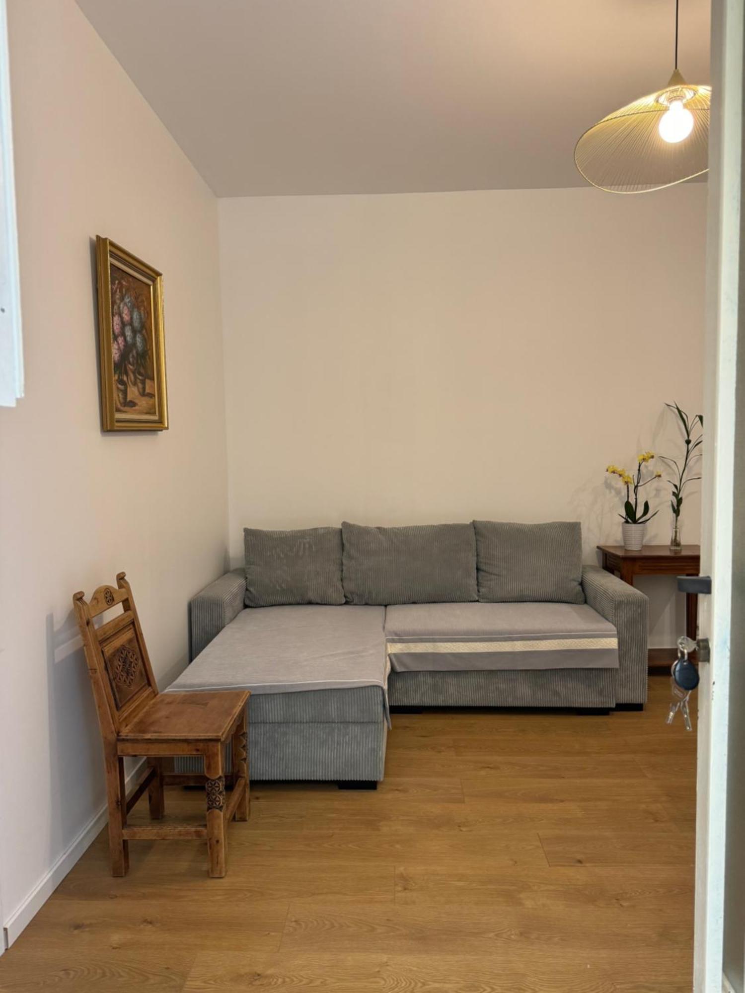 Appartement Meuble Tout Confort 샬롱쉬르송 외부 사진